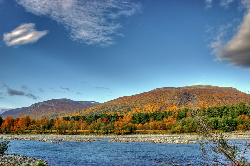 ../Images/IMG_1226_4_5_tonemapped.jpg